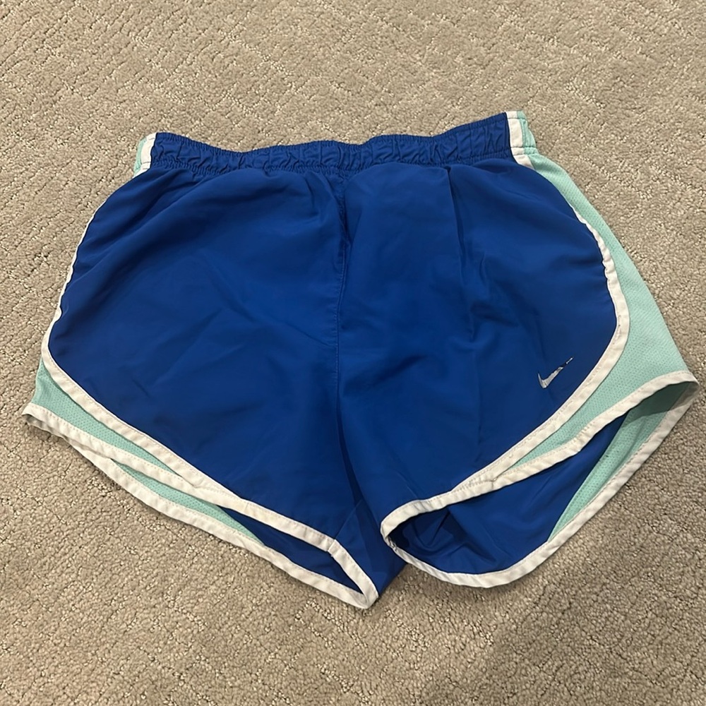 Women’s Nike shorts. Size S